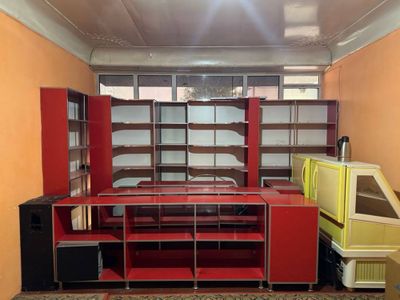 прилавка для магазина и ветрена холодильник бу