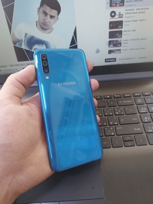 Samsung a50 4/64 gb ideyal aybi yoq