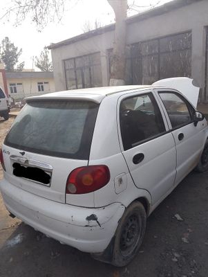 Matiz 1pozipsiya kraskasi bor motor moy yemaydi 2006yili 200000probek