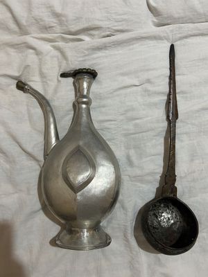 Продаетсяя антикварный кувшин и черпак