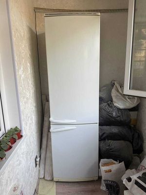 Продается холодильник ATLANT 2-камерный, 204 см, работает отлично