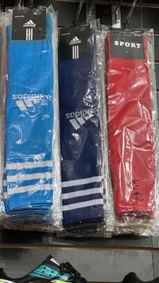 Adidas va Nike gedralar