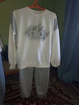 Qizlar sport kiyimi standart oʻlchamda sifatli