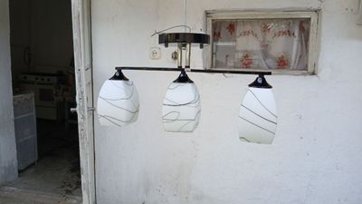 Люстра сотилади. холати зур. оладиганлар телефон килинглар гаплашамиз.