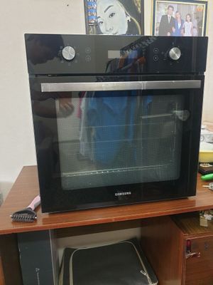 Духовочный шкаф Samsung