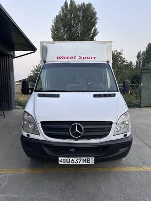 Mersedes sprint sotiladi holati ideal rasxoti yoq faqat miniladi
