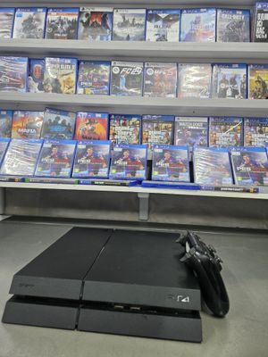 Продается игровой консол Sony Playstation 4