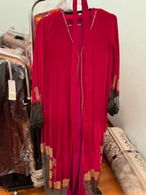 Dubai abaya