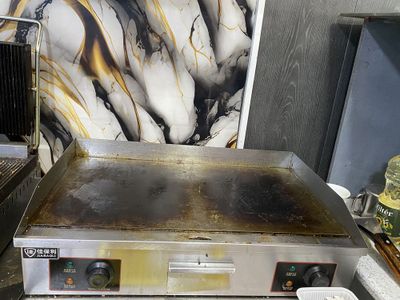 Izgara, dimaxod, vitrina xolodilnik, hot dog uskunalar