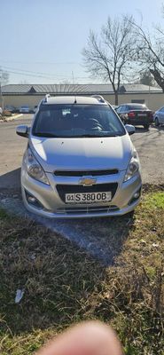 Chevrolet Spark 2021 года.