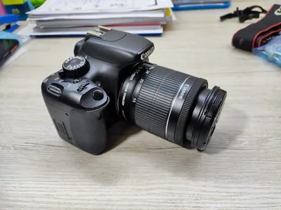 Продаю Canon EOS 550D Состояние отличное(зарядник и комплектующие име