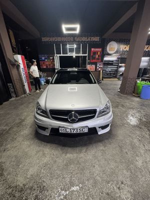 Mercades benz w204 arendaga beriladi