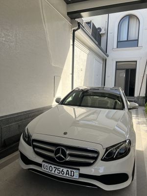 Mersades benz E 200.213