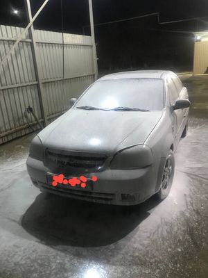 Lacetti 1.8 sotiladi