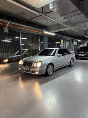 Mercedes W210 E55 AMG