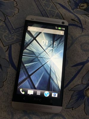 Продаю HTC one mini
