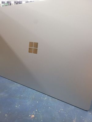 Microsoft Surface Intel Core i5-1035G7