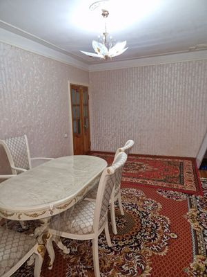 Продается 2 комнат, кирпич 77 серия