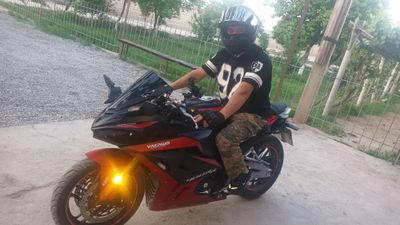 Moto sotiladi srochna pachti yangi 400 kub
