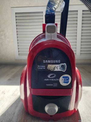 Продается пылесос Samsung Air track. Рабочий.