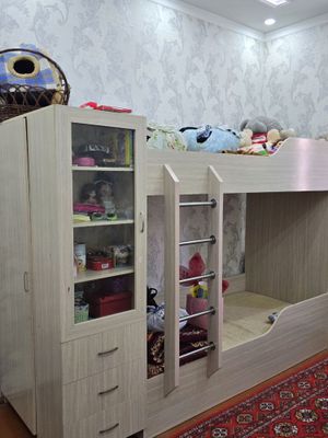 Двухэтажный кровать
