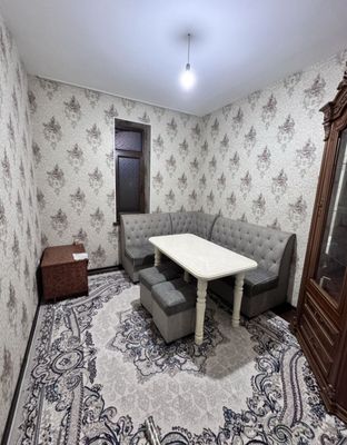Mirzo Ulug'bek Buyuk Ipak Yo'li Metrosiga yaqiin joyda