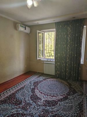 М.Улугбек метро енида 1 ком квартира аренда