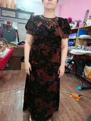 помбарх платье с нежным украшения