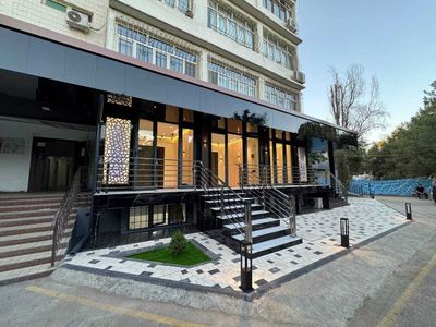 Продается Нежилой помещения Ор-тр- ул.Айбек Шох-Мед центр 95м2