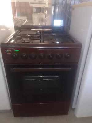 Gaz plitasi sotiladi