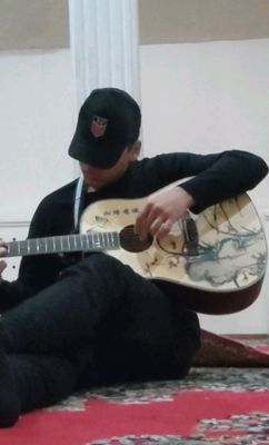 gitara +chihol Narxi: 139$ kelishiladi!!!