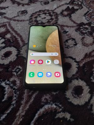 A12 samsung holati tiniq ideal 64GB hotira 2 sim kartasi imey bo'gan.