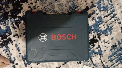 Продаётся шуруповёрт bosch оригинал GSR 180 Li