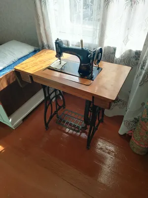 Швейная машинка ножная