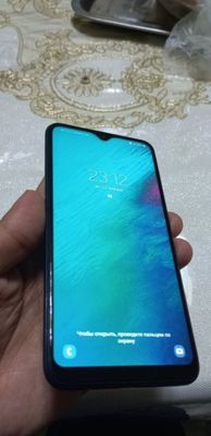 Samsung a10 sotiladi 32gb oldi kamera xraro