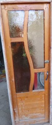 Тахтали эшик сотилади