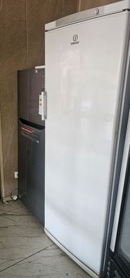 Indesit Морозильник
