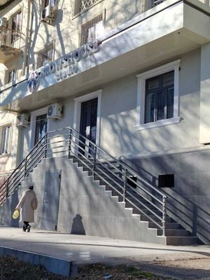 Шота Руставелли ориентир Гостиница Азия 200м2 вдоль дороги 1 линия