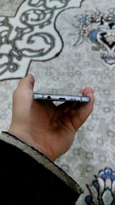 Tez va arzon samsung telefoni bor