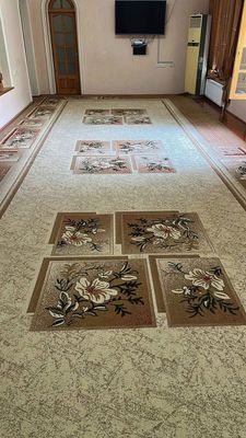 Ковёр в очень хорошем состоянии
