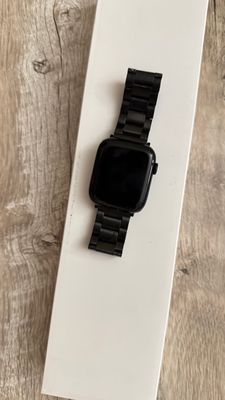 Часы Apple Watch 8