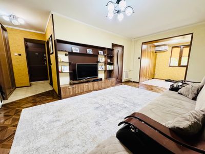 Продается своя 3-х комнатная квартира в центре