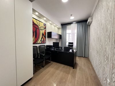 Сдается офис 12 м² в Яккасарайском районе — свежий ремонт, парковка