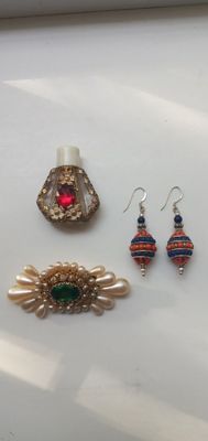 Продам старый флакон, брощ и серги