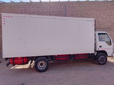 ISUZU 2014. Сотилади холати аьло