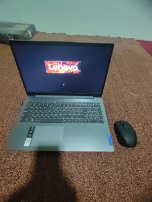 Noutbook Lenovo kompyuter