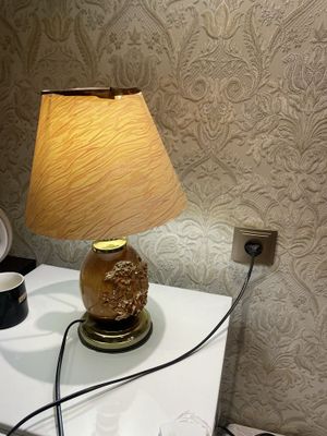 Лампа для спальной комнаты