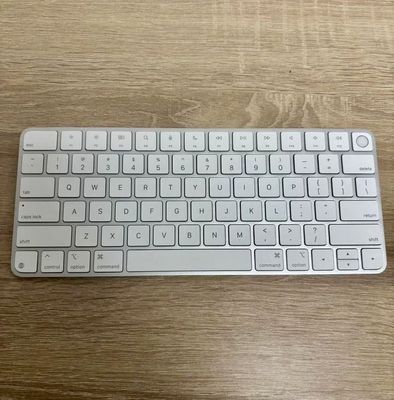 Беспроводная клавиатура Apple Magic Keyboard Touch ID.