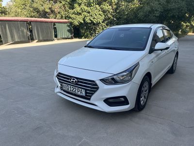 Продаю Hyunday accent 2020 белый