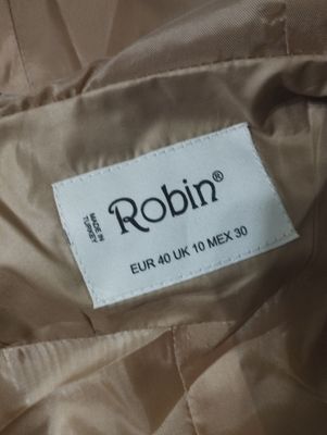 Срочно продам куртку куртка Robin плюшевая с внутренней стороны